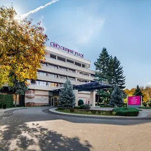 Crowne Plaza Hotel